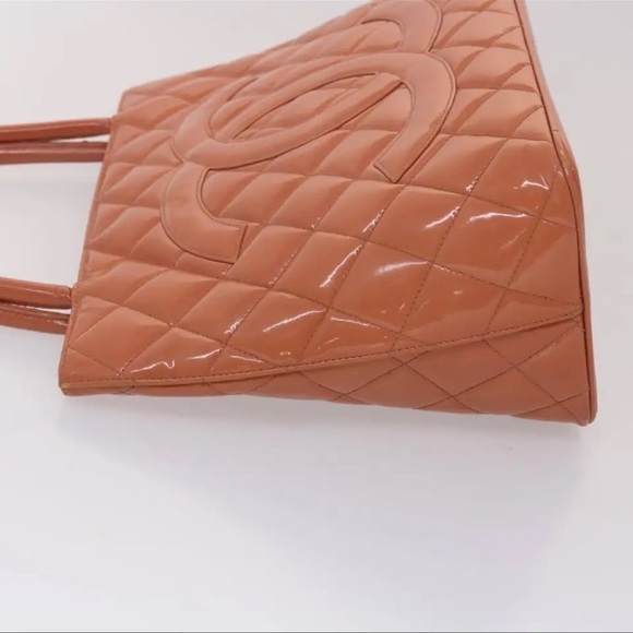 💎💕CHANEL Tote Bag Patent leather Reprint Pink CC Auth am4588 - Picture 6 of 16